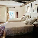 Le Logis De Lasteyrie Oda ve Kahvaltı 3*