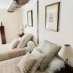 Le Logis De Lasteyrie 3* La Rochebeaucourt-et-Argentine