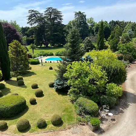 ベッド・アンド・ブレックファスト Le Logis De Lasteyrie La Rochebeaucourt-et-Argentine