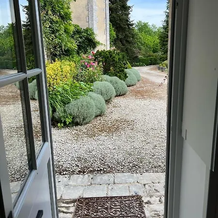 Le Logis De Lasteyrie Bed & Breakfast *
