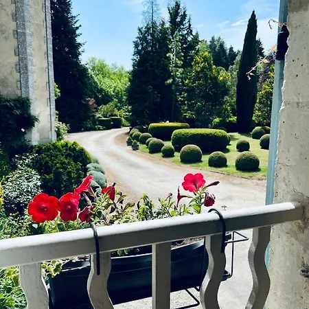 Bed & Breakfast Le Logis De Lasteyrie 3*
