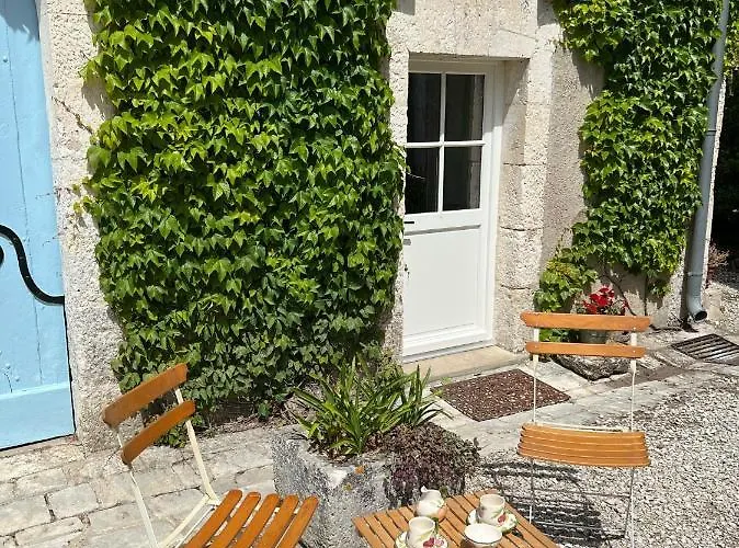 Bed & Breakfast Le Logis De Lasteyrie La Rochebeaucourt-et-Argentine