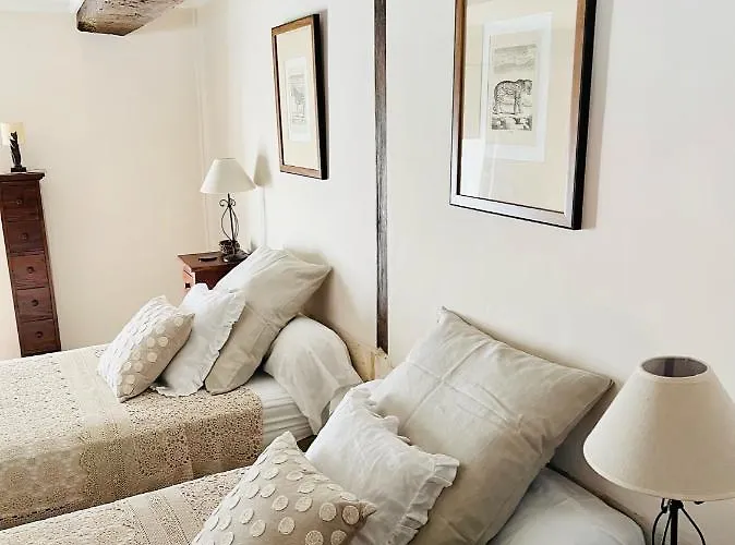 Le Logis De Lasteyrie 3* La Rochebeaucourt-et-Argentine